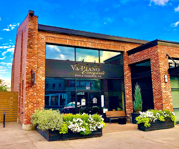 Va Piano wine tasting room